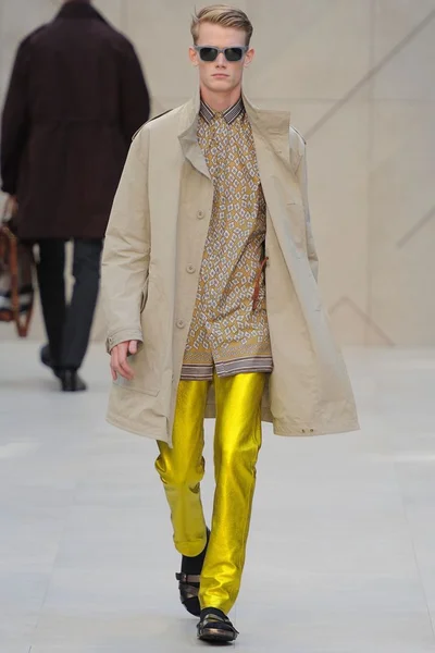 Look 26